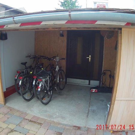 Szlavi Apartman Baja Exterior photo